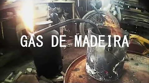 Que gás e liberado na queima de madeira?