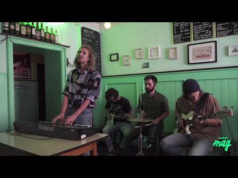 MunichMag Live Session: Some Sprouts - She Longs For You