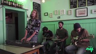 MunichMag Live Session: Some Sprouts - She Longs For You