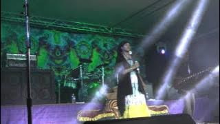 Dezarie and Midnite Band strengthen your mind at the NWWRF 2010