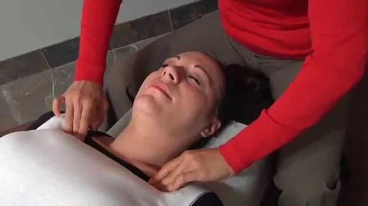 Chiropractic Spinal Adjustment: Neck Injury Recove...