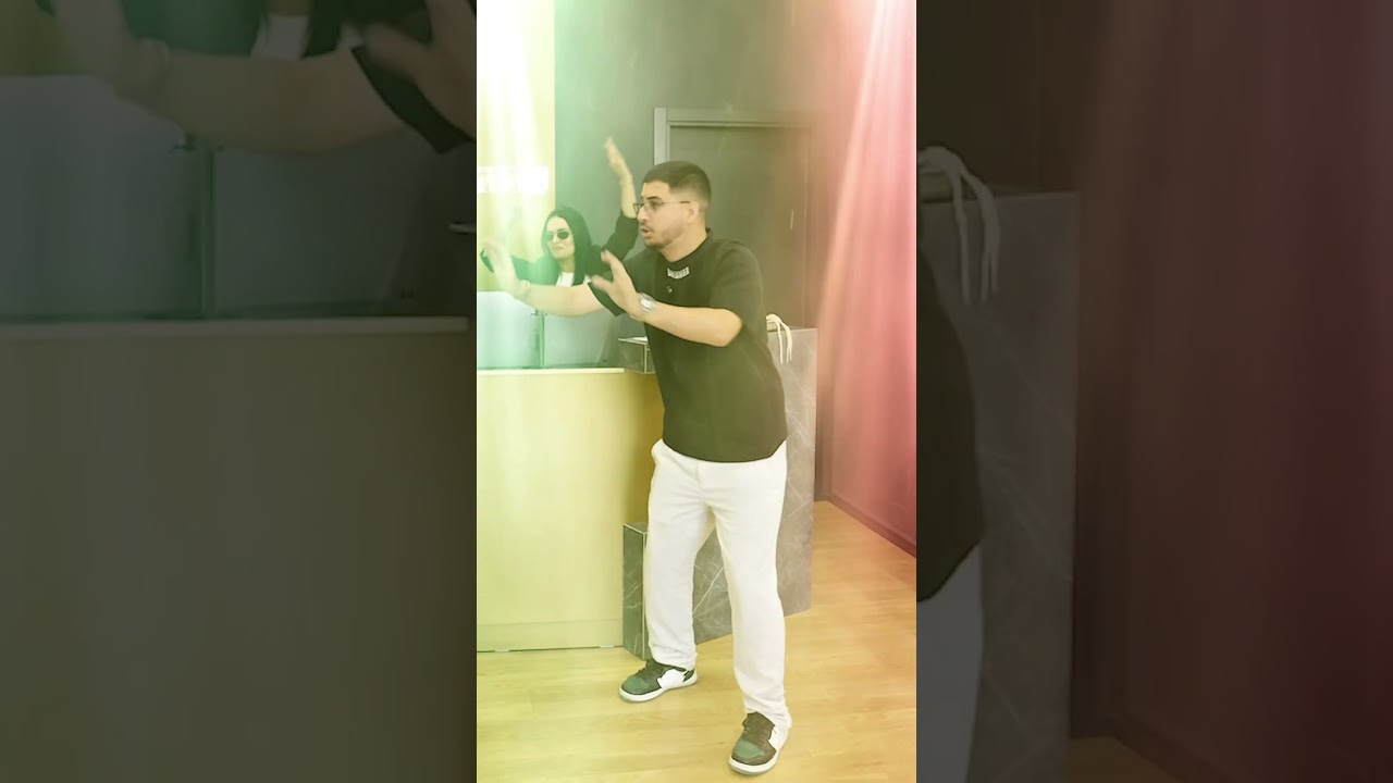 When the Boss Leaves… Smell Time Turns Into a Party 💃🎉 