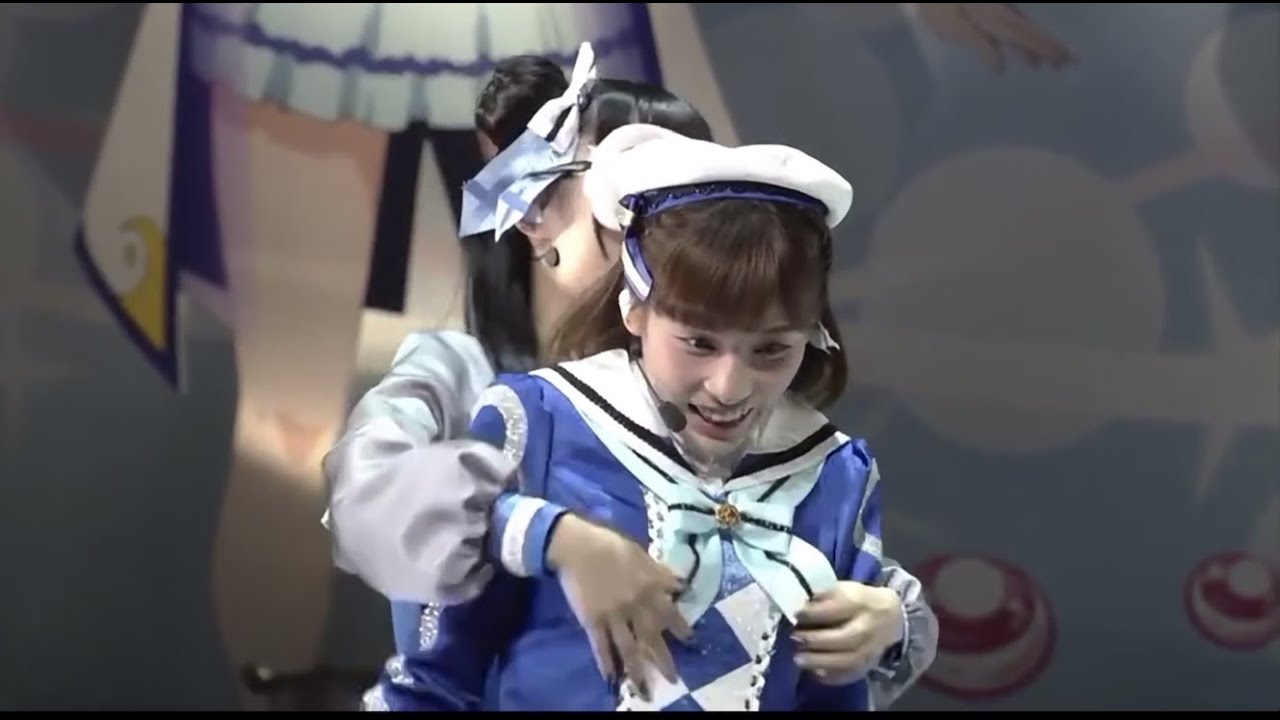 ハグし合うAqours [小林愛香 伊波杏樹 鈴木愛奈 降幡愛]