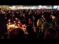 Tuga na ulicama Novog Sada: Građani se opraštaju od Đorđa Balaševića