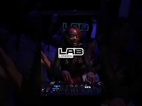 Bambii bringing the Lab LDN back with some 🔥