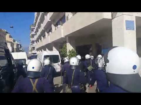 Πάτρα | Στο Αστυνομικό Μέγαρο οδηγήθηκαν οι προσαχθέντες - Ένταση στη Γούναρη