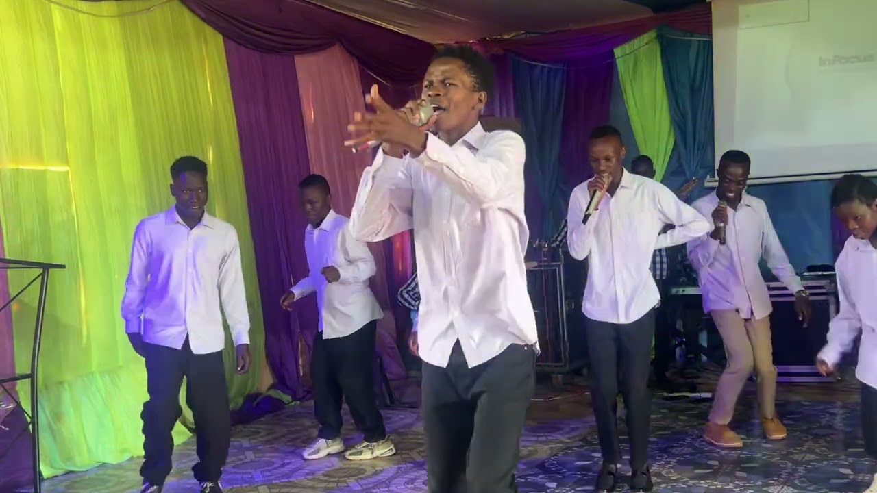 Praise the Lord with Min Sky 