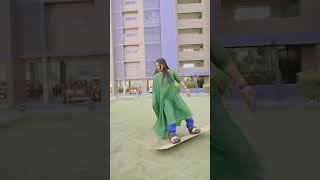 #bollywood #love #magic Dekho ghas per kaise itna Dekho Kitna Tak hone ke