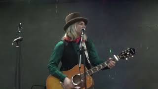 Vídeo de Whats The Matter With Louise