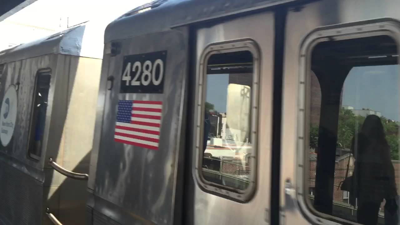 Train of Many Metals enters Brighton Beach (2016)