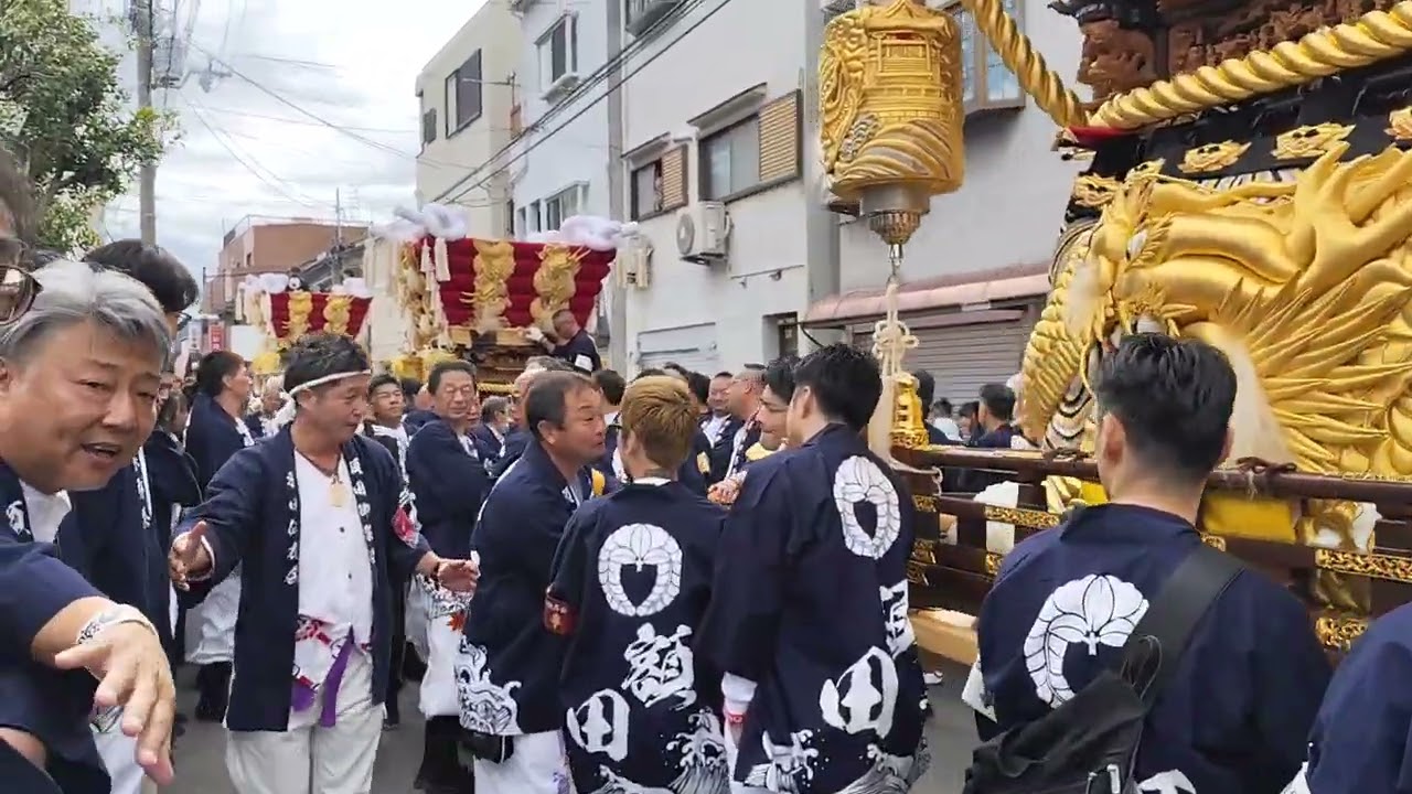 2025年10月11日 枚岡祭り前祭り宵宮額田太鼓台五差路に向かいそして担ぎ合い