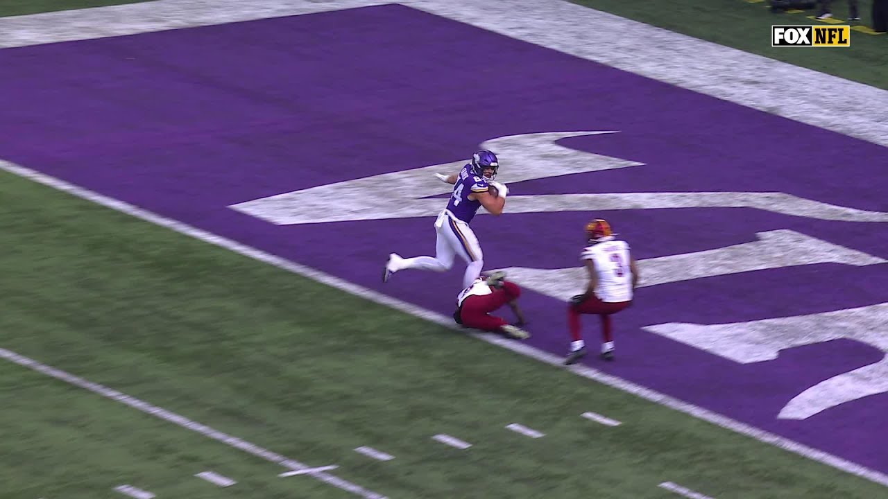 J.J. McCarthy zips it into Josh Oliver for the touchdown