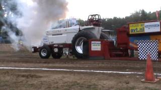 Code Red 1ste run tractorpulling 2011 Didam