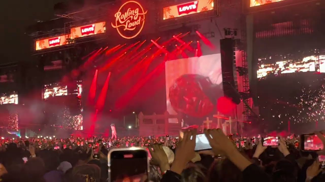 Lil Uzi Vert Performs Unreleased Song from Pink Tape @ Rolling Loud Cali 2023 🌴