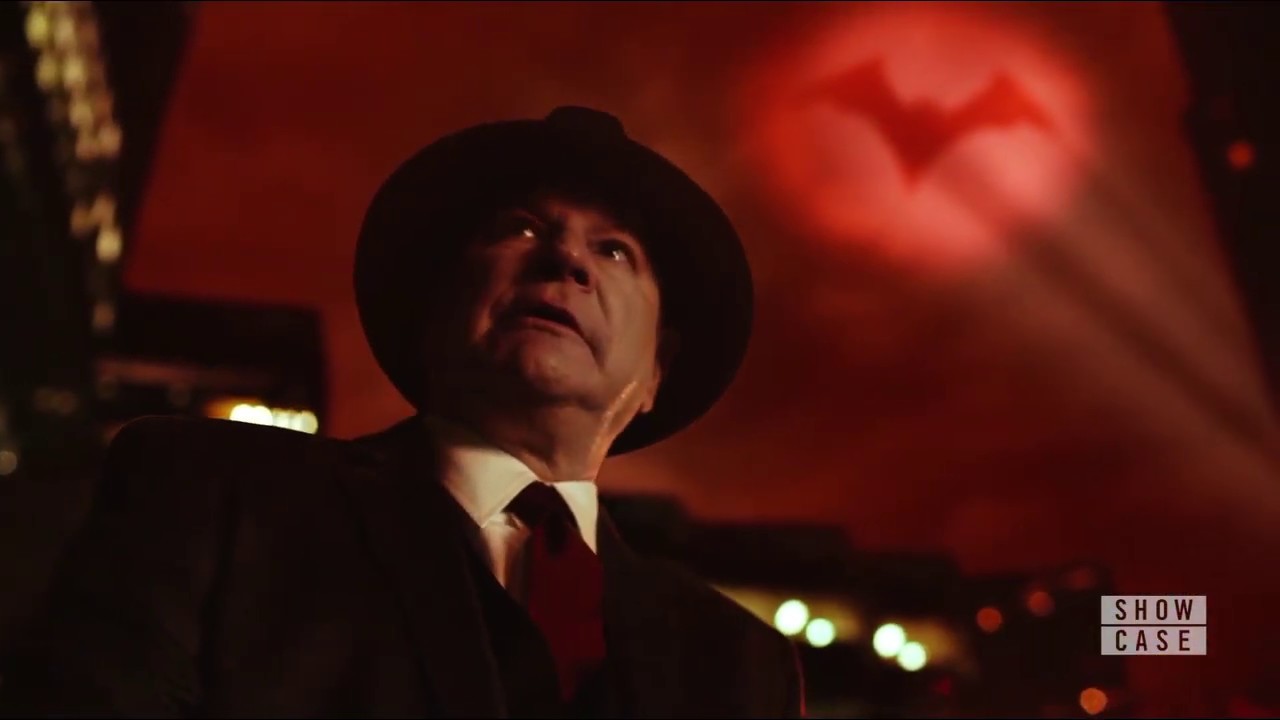 Crisis on Infinite Earths Cameo - Robert Wuhl as Alexander Knox