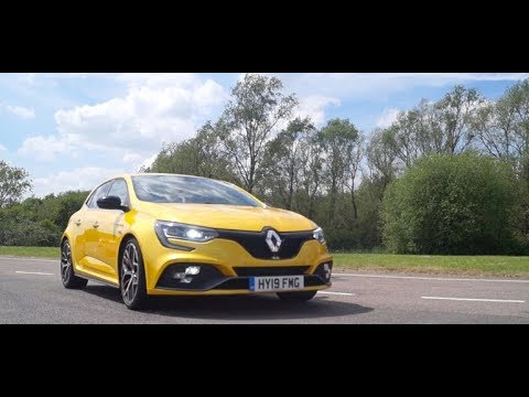 the-renault-megane-rs-trophy-is-the-best-hot-hatch-of-2019