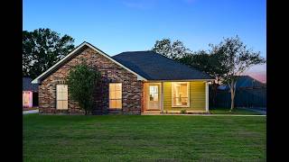 15059 Ridgewood Ave., Prairieville, LA 70769 ~ $230,000 **3 Bedrooms   2 Baths w/big back yard**