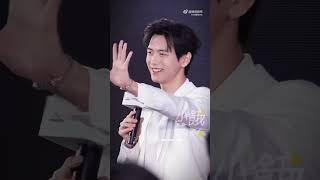 The charismatic, #LiXian, y'all 😍🤍🧡