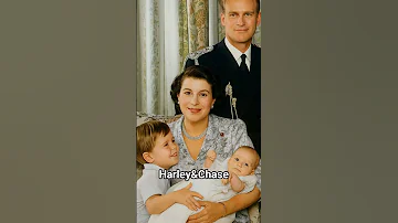 Queen Elizabeth II And Family Princephillip Family Queenelizabeth Kingcharles Royal 