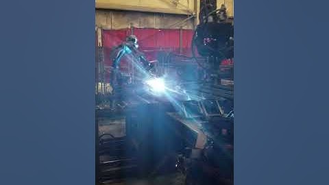Motoman robots programmed by Innovative using laser  to find exact weld position at customer in U.S.
