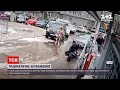 Новини Києва: водій позашляховика жорстоко побив перехожого через зауваження | ТСН 19:30