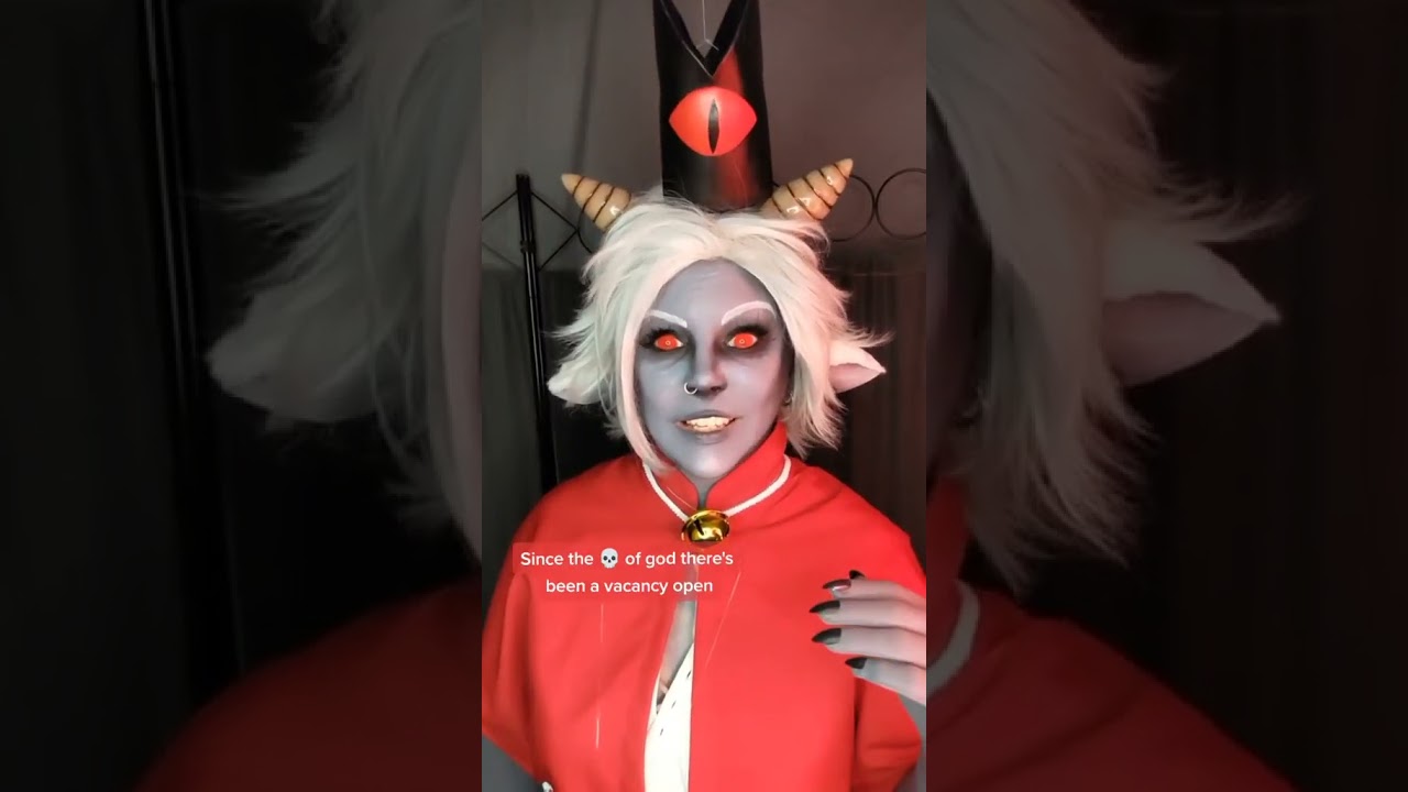 Cult of the Lamb cosplay- moving hats!