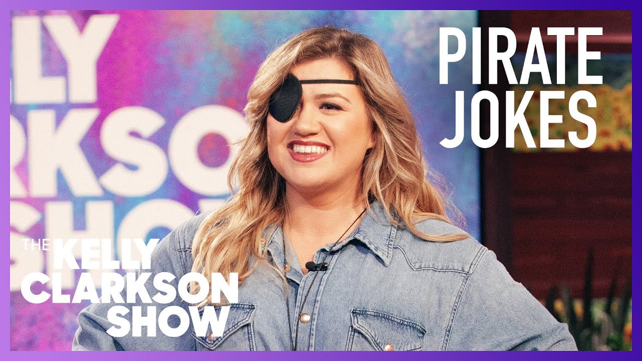 Kelly Clarkson Tells Pirate Jokes