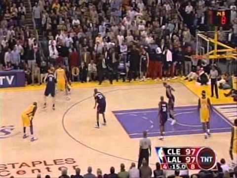 Kobe Bryant Hits 3 Straight Clutch Shots/Game Winner vs. Cavaliers (2006)
