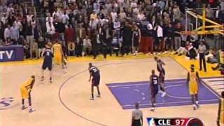 Kobe Bryant Hits 3 Straight Clutch Shots/Game Winner vs. Cavaliers (2006)