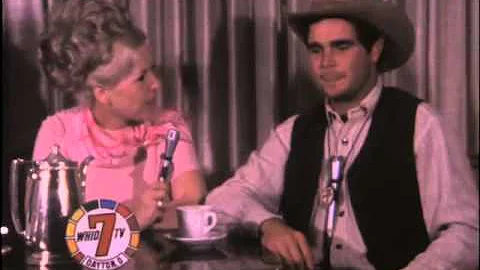 Bette Rogge interviews "Gunsmoke" actors Ken Curti...