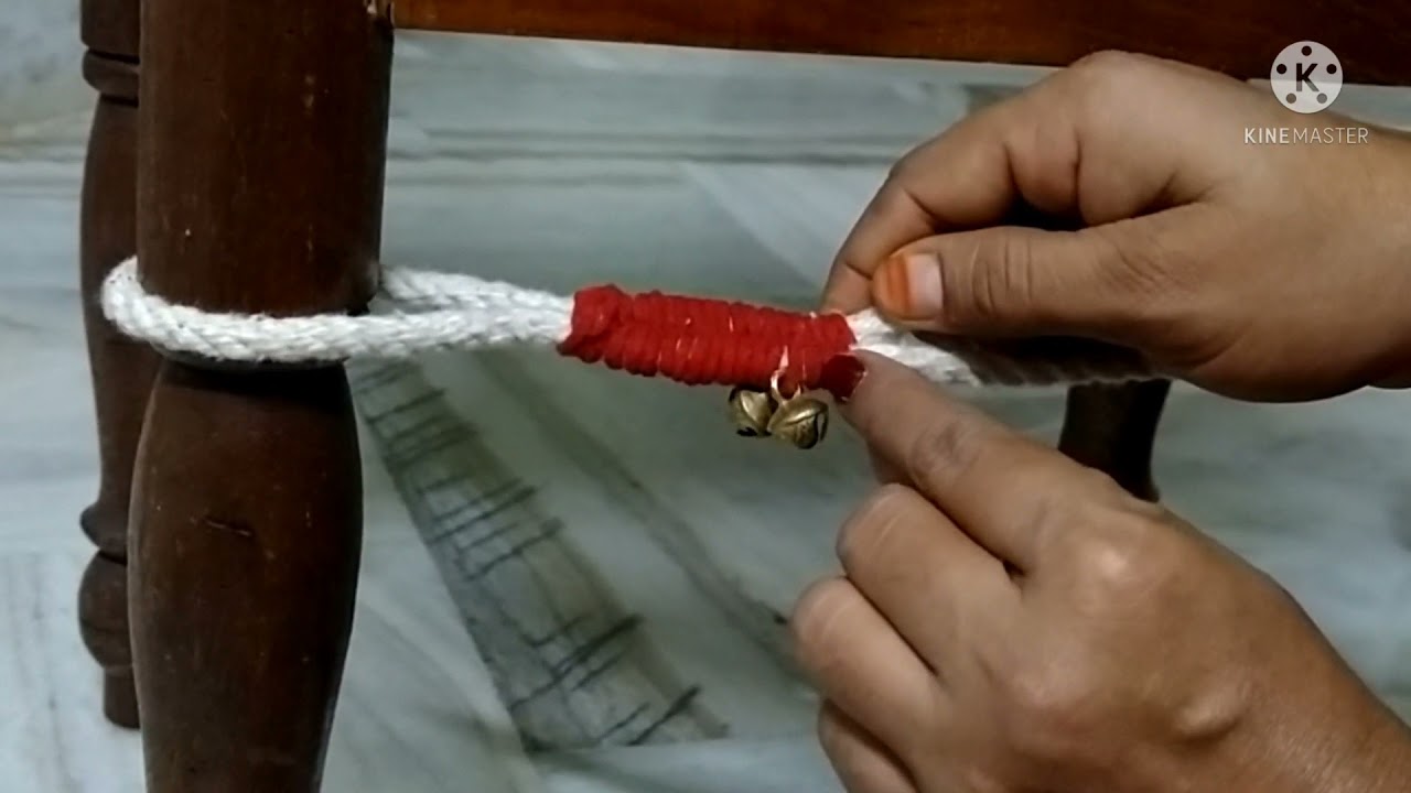 గజ్జెలు అల్లే విధానం మరియు కాళ్ళకి ఏ విధంగా కట్టుకోవాలి అనేది చెప్పడం జరిగింది.