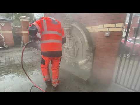 Pressure Washing Sussex - Driveway cleaning, stone and brickwork wall cleaning services.