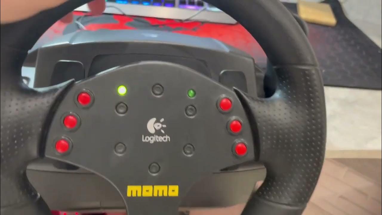 Momo racing 900. Logitech Momo Racing 900. Руль МОМО рейсинг 900 градусов. Logitech Momo Racing кнопки.