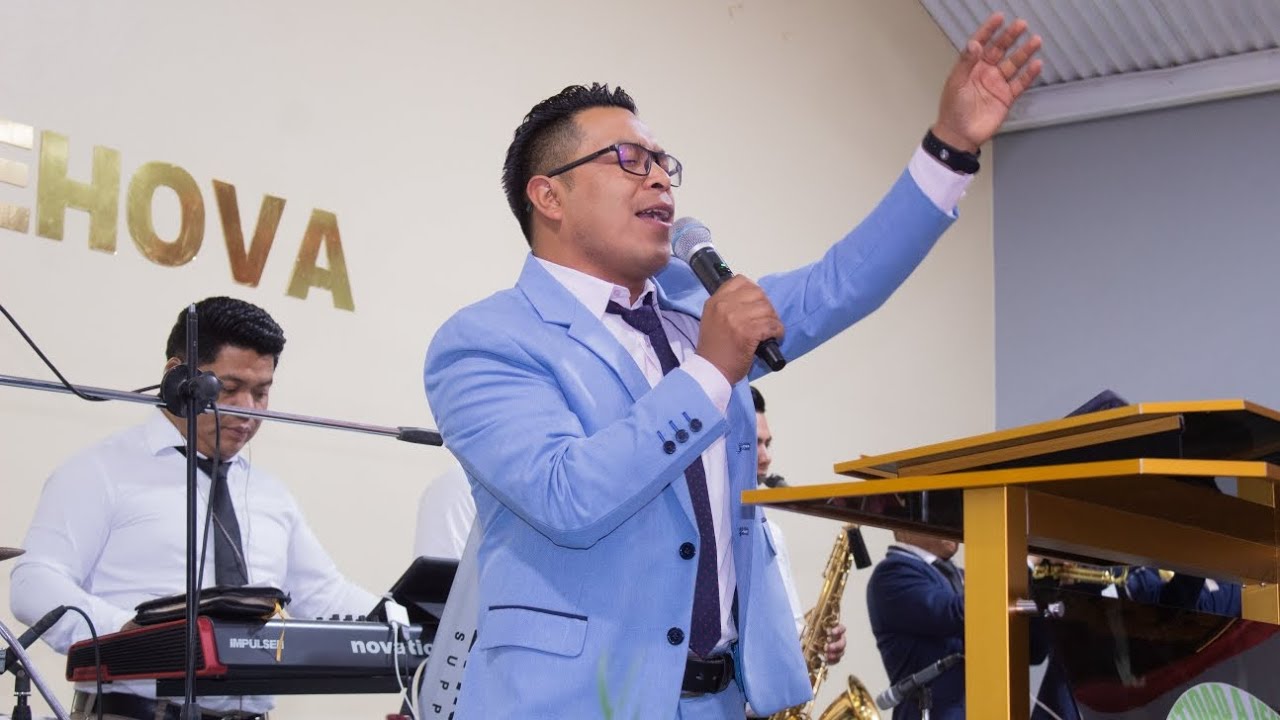 Tono Tojin y su Banda Roca Inconmovible