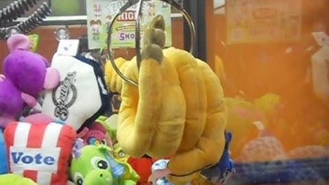 Man vs Claw: 11 Awesome Claw Machine Wins! | JOYSTICK