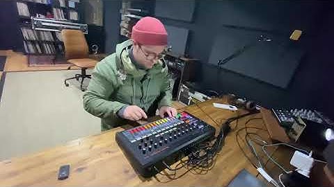 808 Live performance