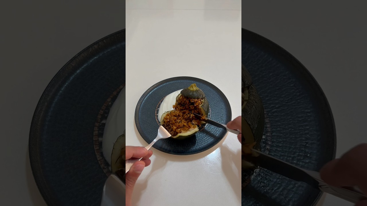 Girit kabak dolması. #shorts #yemektarifleri #kabakdolması #zucchini #asmr #food #zeytinyağlı Girit kabak dolması. #shorts #yemektarifleri #kabakdolması #zucchini #asmr #food #zeytinyağlı
