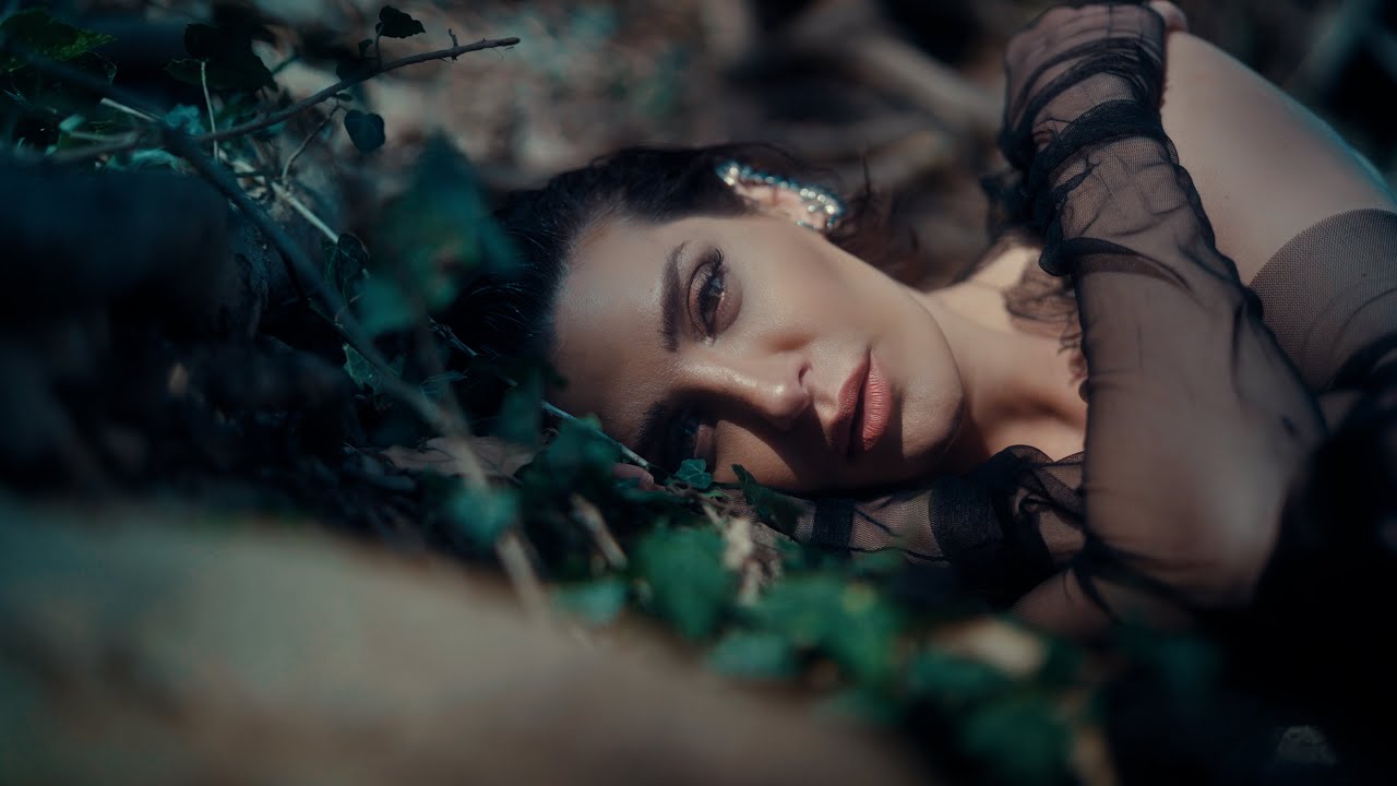 Selen Erkmen - Hak'tan auf YouTube ansehen Selen Erkmen - Hak'tan auf YouTube ansehen
