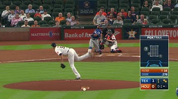 TEX@HOU: Odor breaks bat on RBI ground-rule double