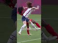 Quelle est la différence entre un coup franc et un penalty?