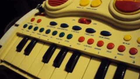 Oh guess what? More circuit bent noise & glitches