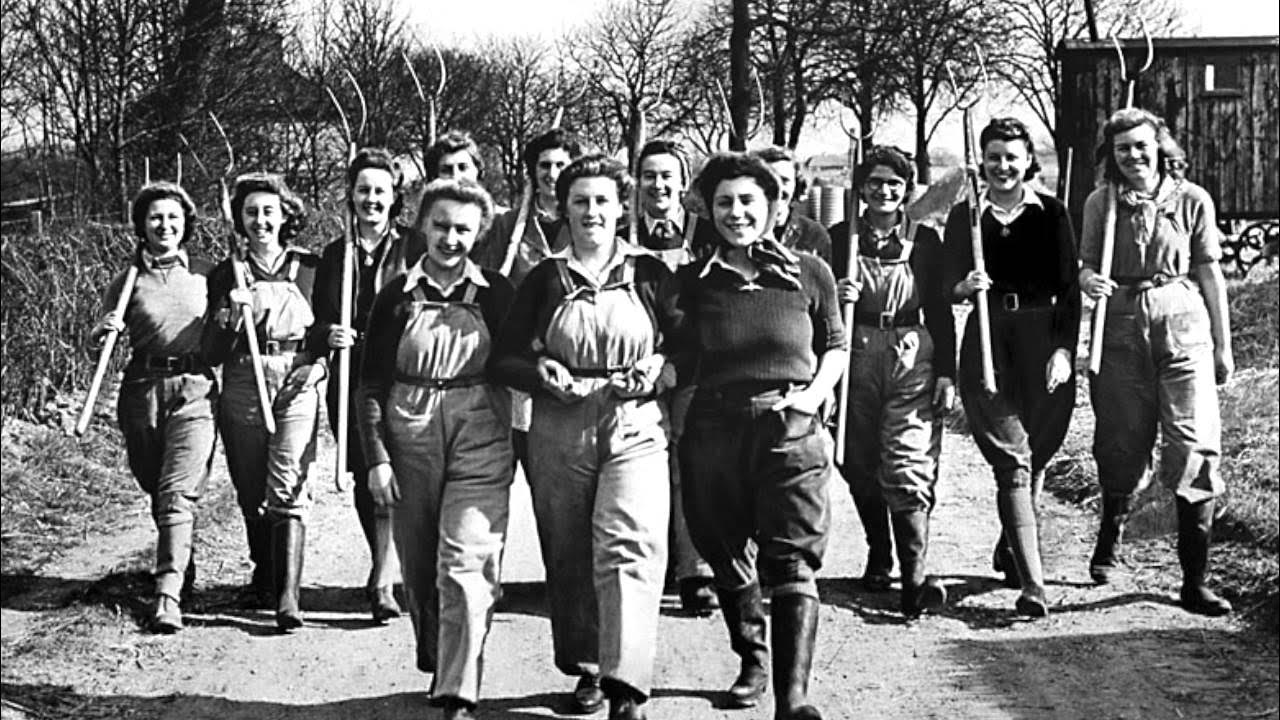 Миранда керр улыбка. Искусственные расы. Tall woman. Красивая женщина. 2 woman in the world.