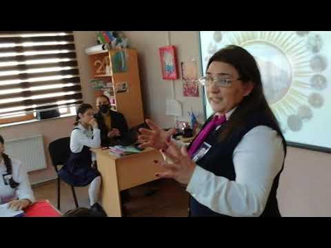 Jinsiy aloqa er va xotin bir-birlarini silkitishdi Shimlar orqali behuda