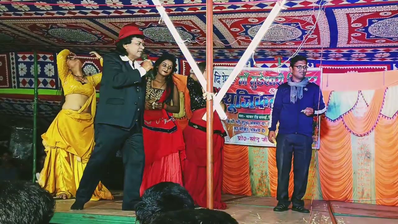 mard ka aankh hath me 😀😀😀