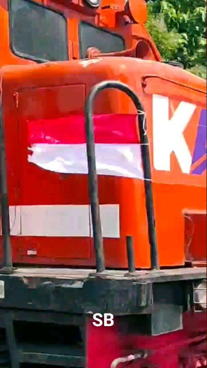 Lokomotif Bebendera | Menyambut Hari Kemerdekaan ! #semboyan35 #cc201 #17agustus #kemerdekaan