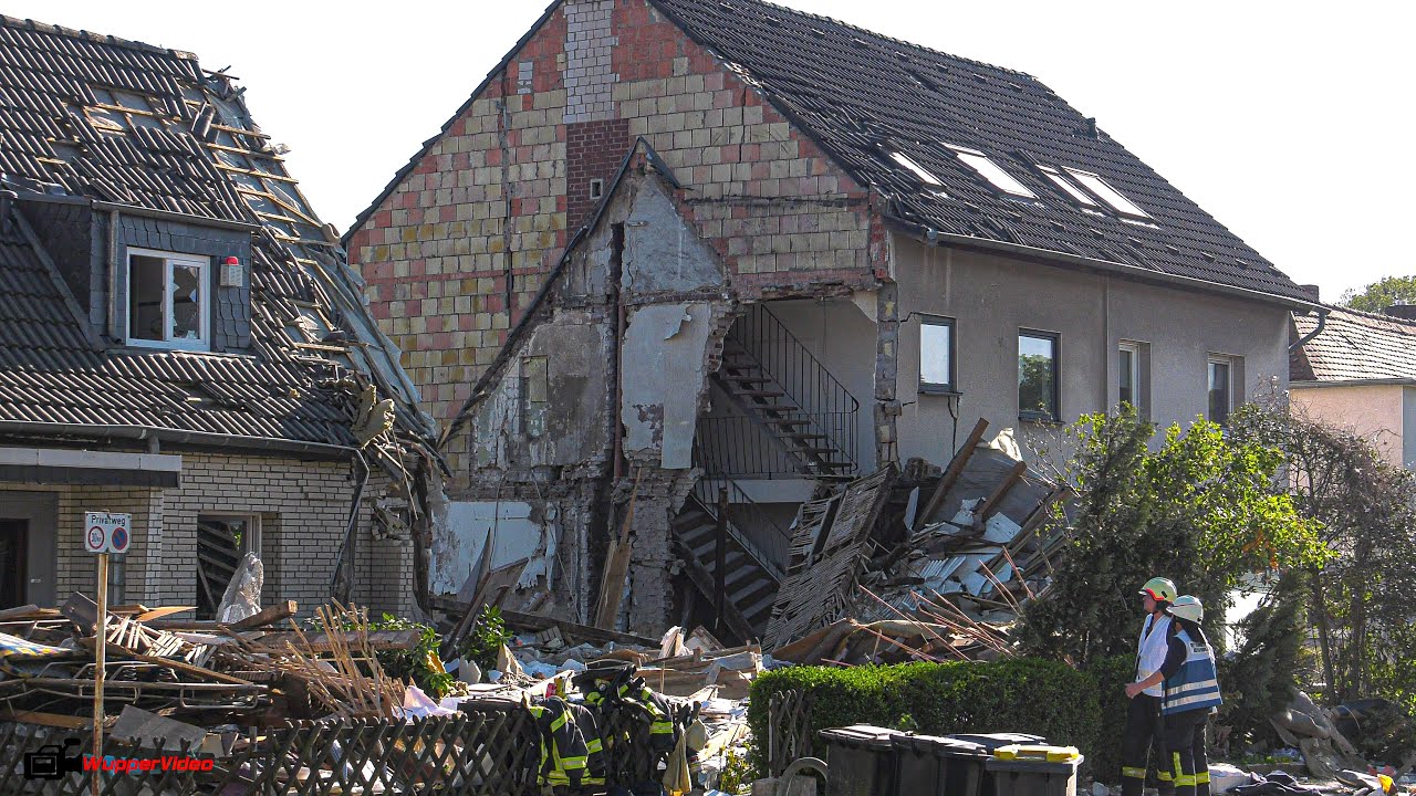 Massive Explosion zerstört Wohnhaus in Köln - Großeinsatz für THW und Feuerwehr | 22.04.2020