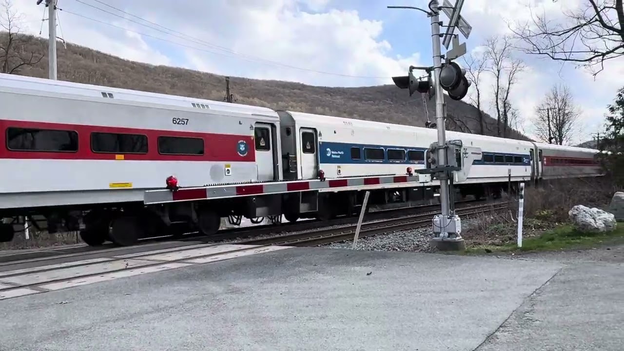 P42AC Metro North Hudson line passing Manitou