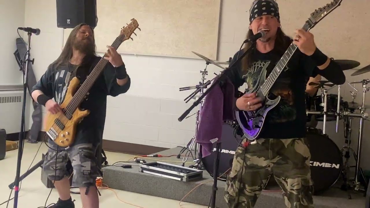 Mira EXPERIMENT SPECIMEN - Parasite Machine (live) - Eastern Star Temple - London ON - July 11/2025 en YouTube Mira EXPERIMENT SPECIMEN - Parasite Machine (live) - Eastern Star Temple - London ON - July 11/2025 en YouTube