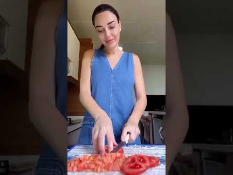 شاهد فنانة سرين تعمل تبول