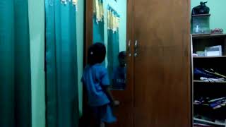 Ade Indah Masih Kecil